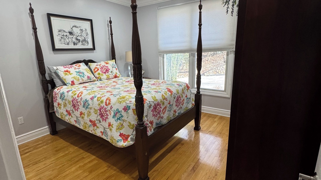 Photo of Bedroom in Forest Lake Heights