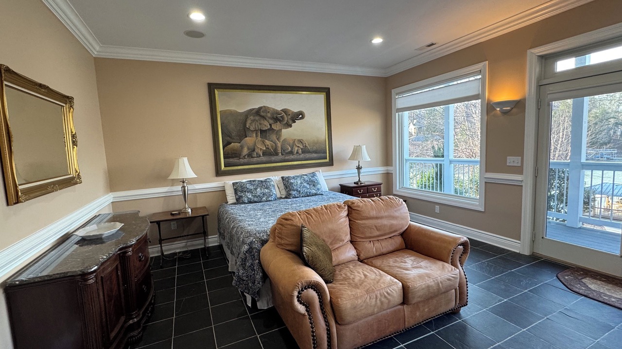 Photo of Bedroom in Forest Lake Heights