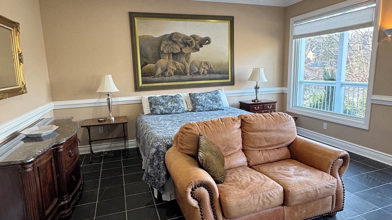 Photo of Bedroom in Forest Lake Heights