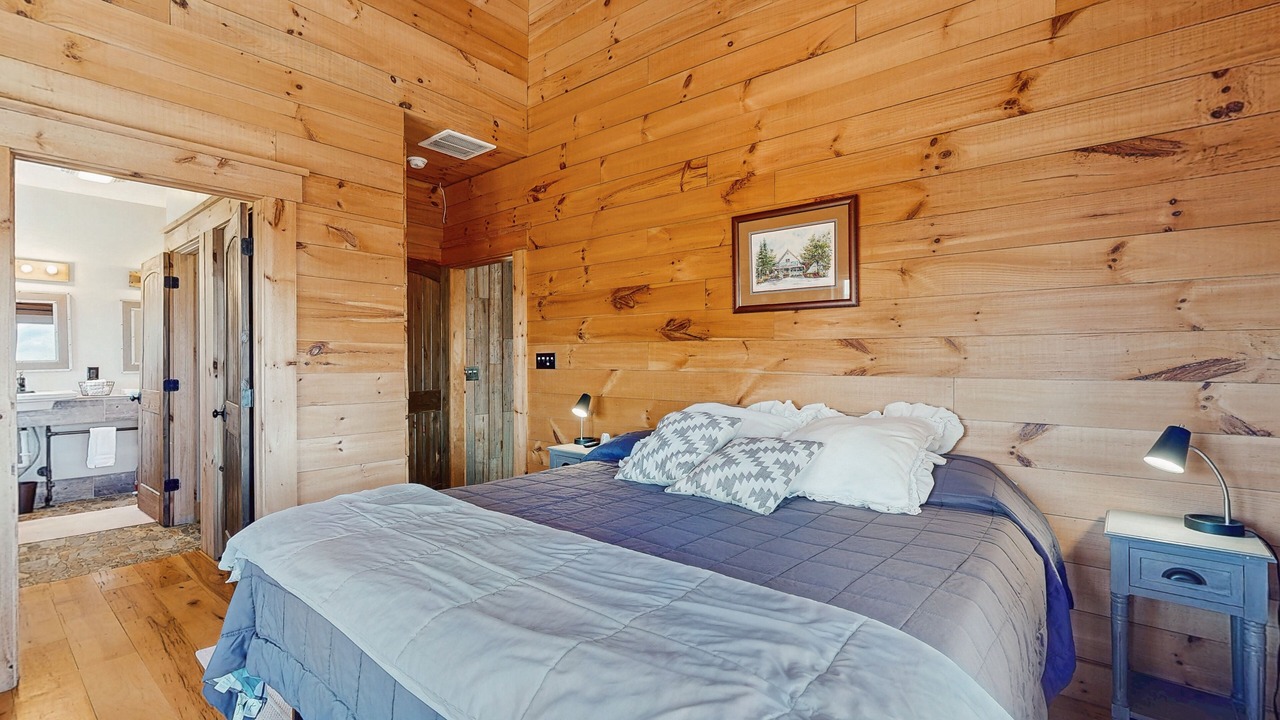 Photo of Bedroom in Elk Park