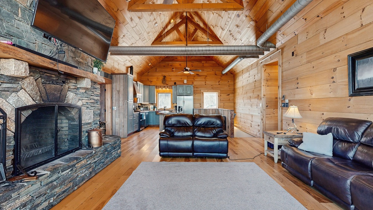 Photo of Livingroom in Elk Park