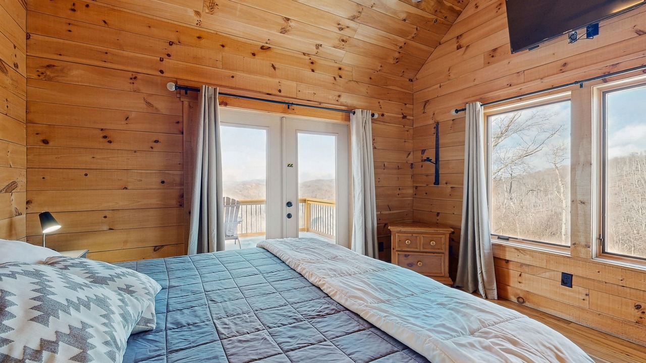 Photo of Bedroom in Elk Park