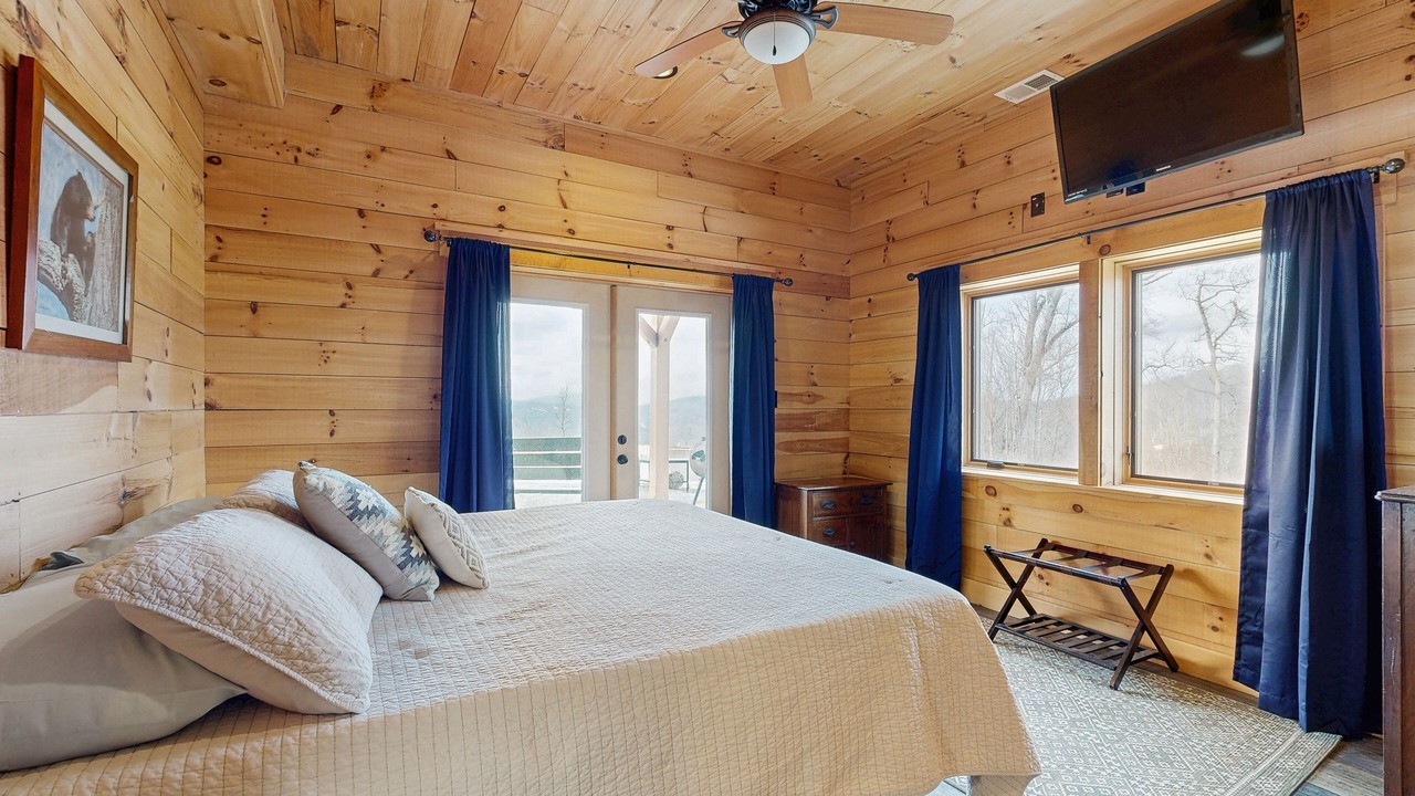 Photo of Bedroom in Elk Park
