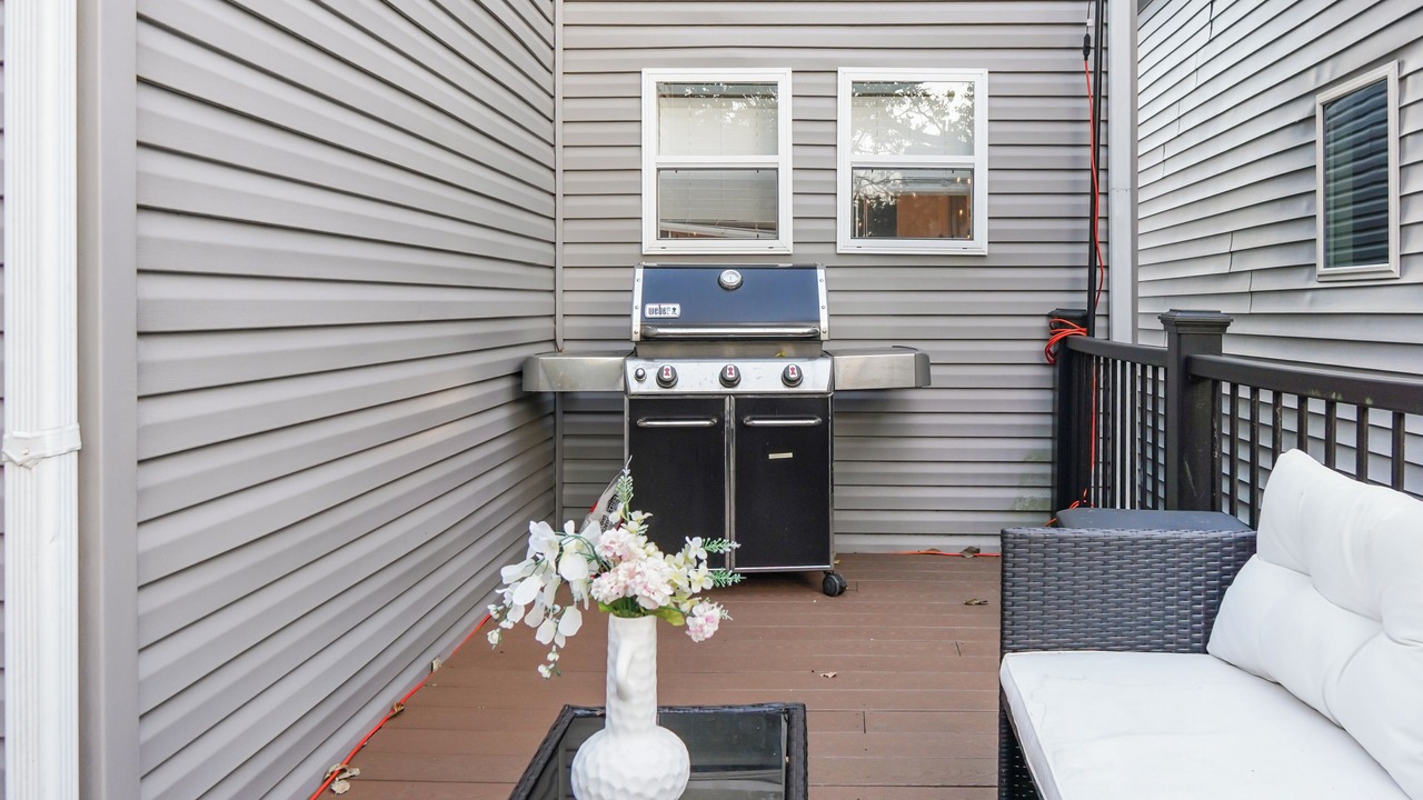 Photo of Patio Balcony in East Walnut HIlls