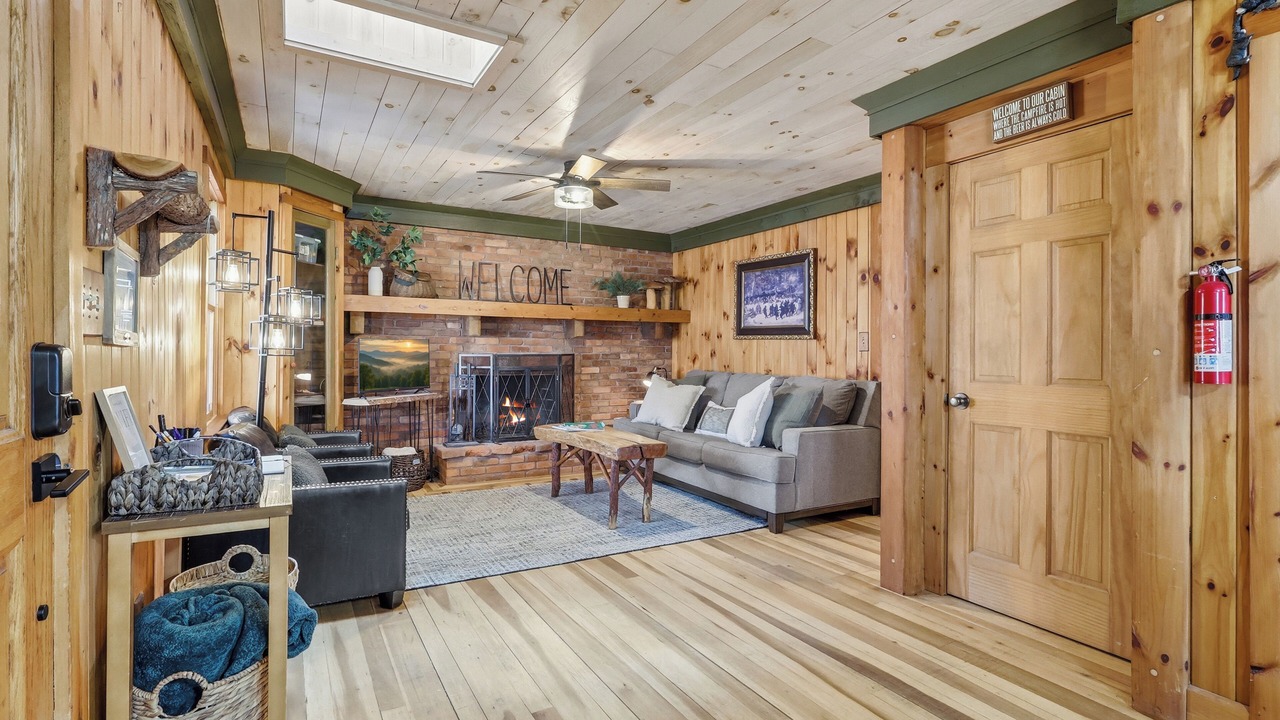 Photo of Livingroom in Zionville