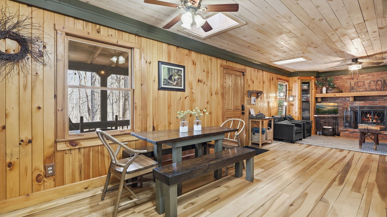 Photo of Livingroom in Zionville