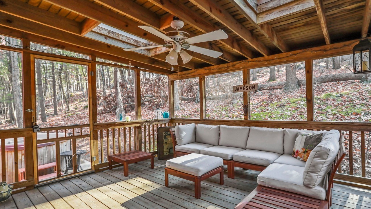 Photo of Livingroom in Great Cacapon