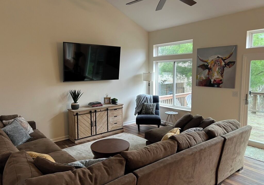 Photo of Livingroom in Milford