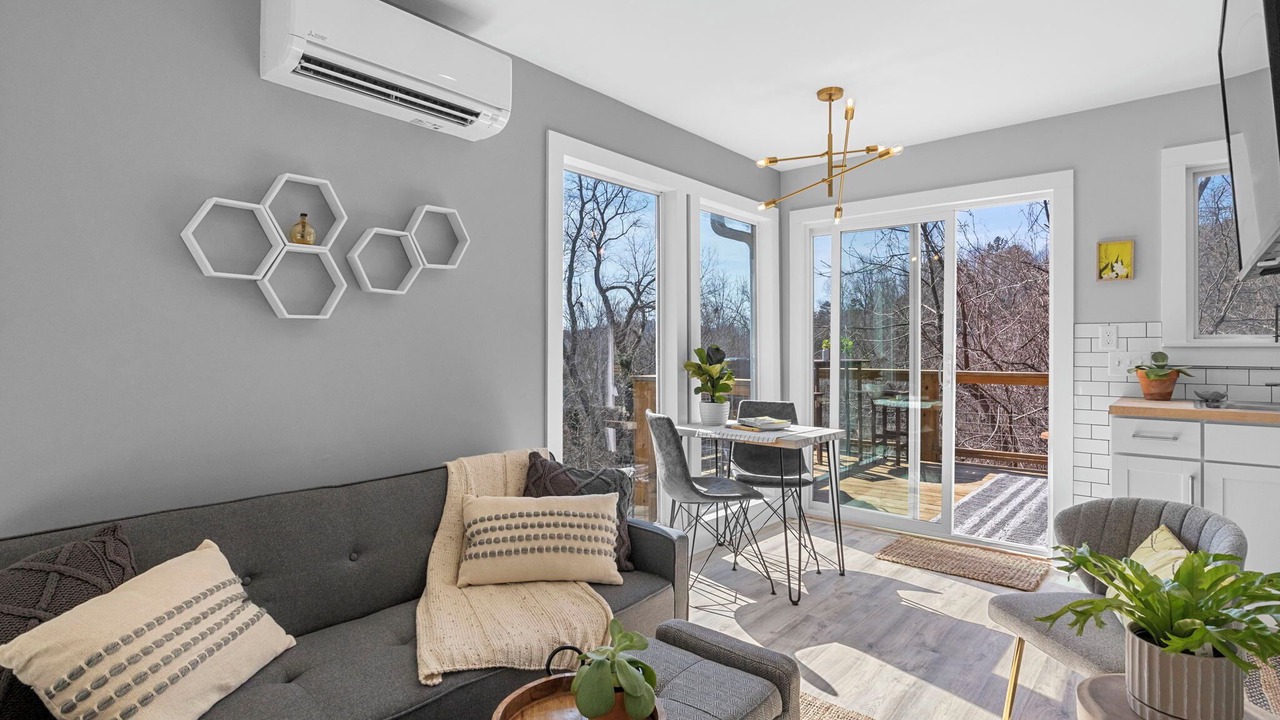 Photo of Livingroom in Woodfin