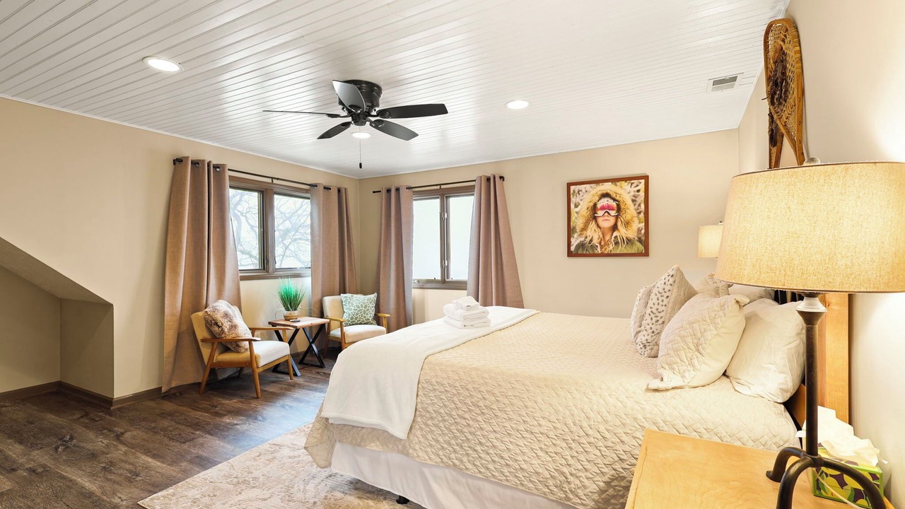 Photo of Bedroom in Seven Devils