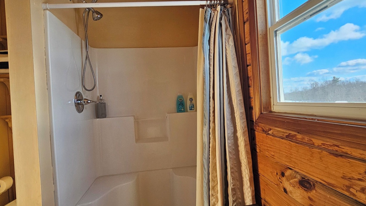 Photo of Bathroom in Frenchburg