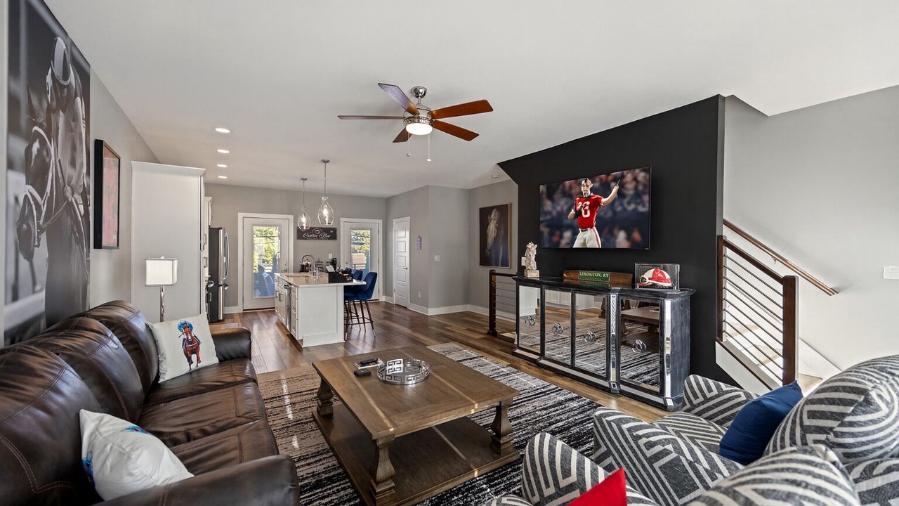 Photo of Livingroom in Lexington