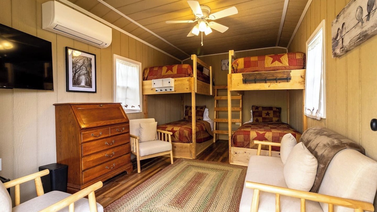 Photo of Bedroom in Berkeley Springs