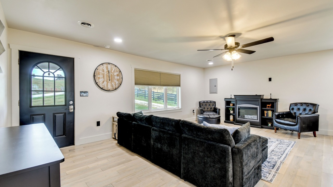 Photo of Livingroom in Campton