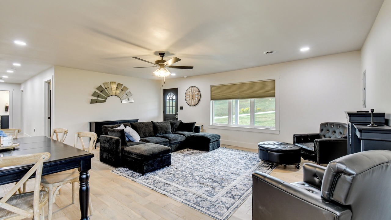 Photo of Livingroom in Campton