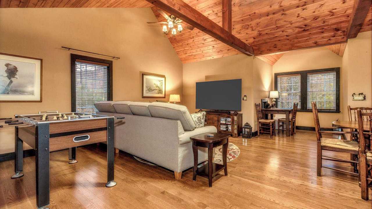 Photo of Bedroom in Barnardsville
