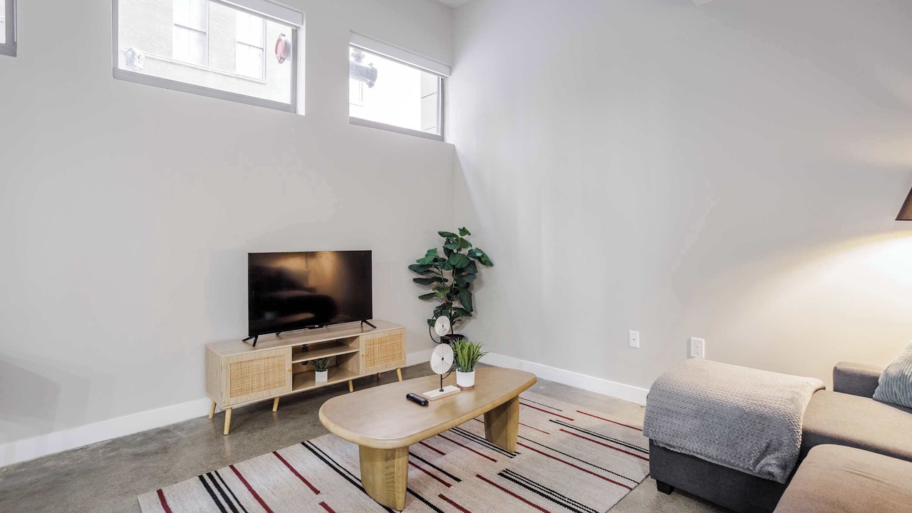 Photo of Livingroom in Downtown Cincinnati