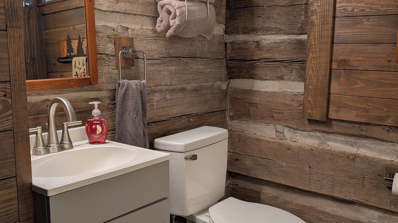 Photo of Bathroom in Rutherfordton