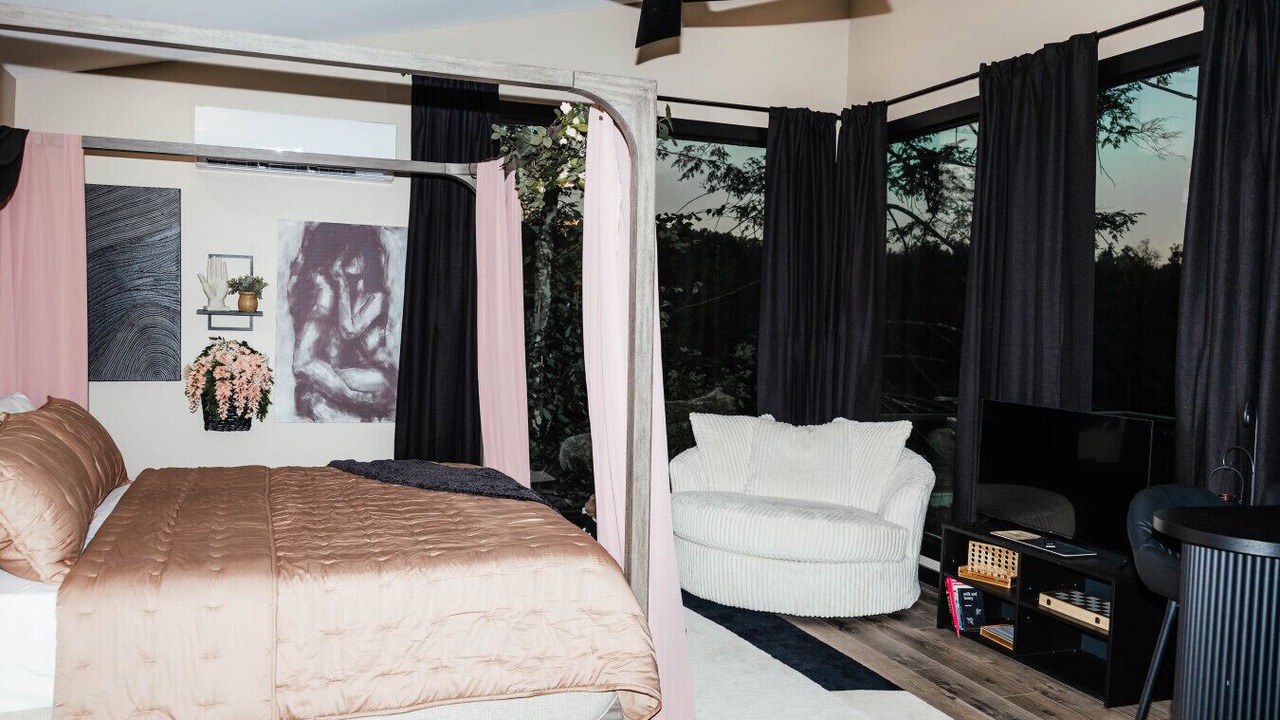 Photo of Bedroom in Campton