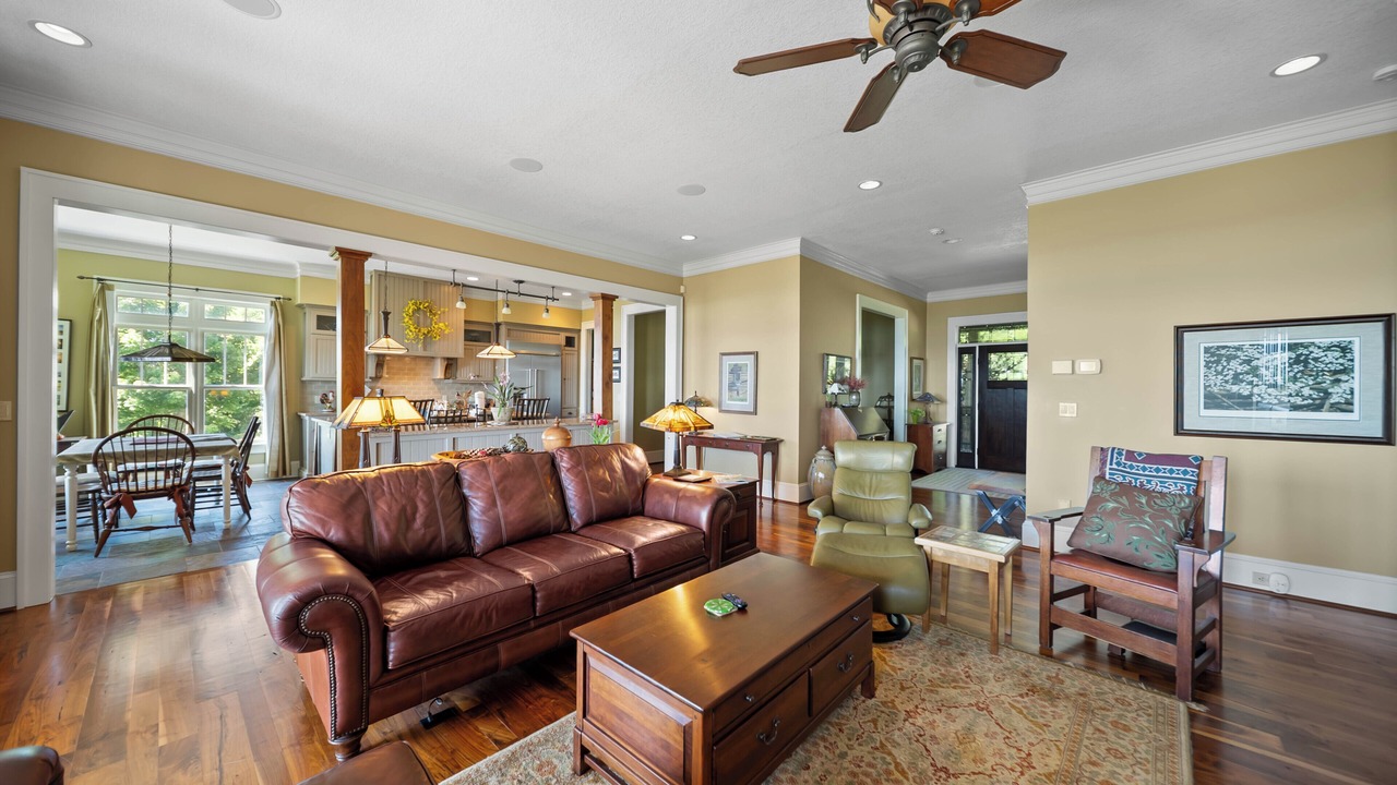 Photo of Livingroom in Apple Ridge