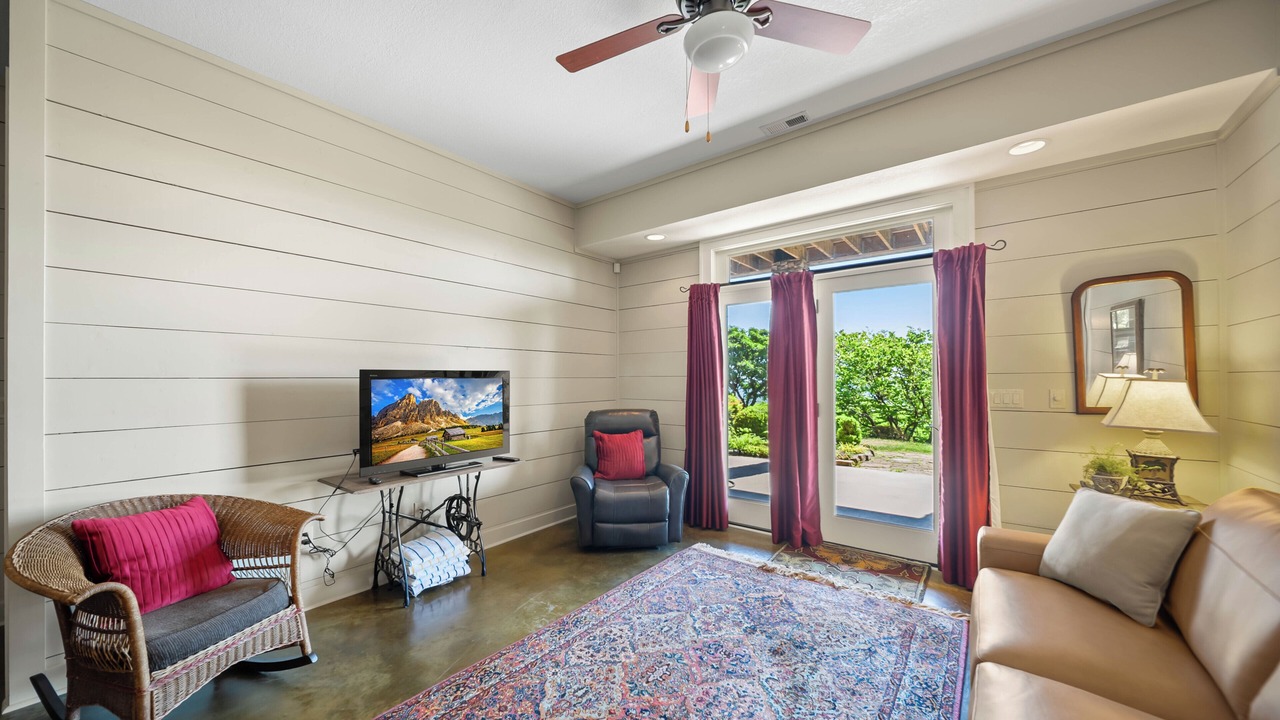 Photo of Livingroom in Apple Ridge