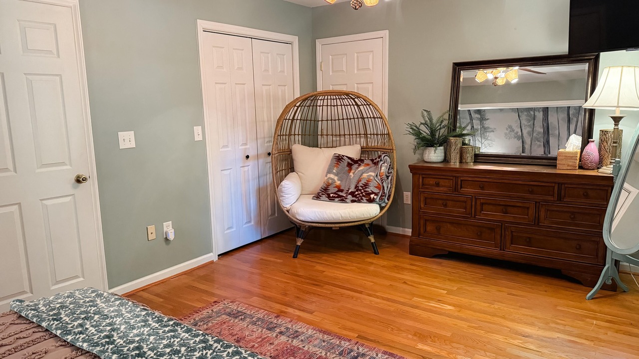 Photo of Bedroom in Lenoir