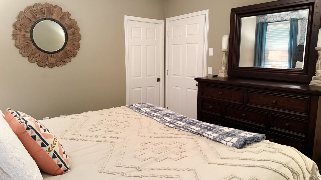 Photo of Bedroom in Lenoir