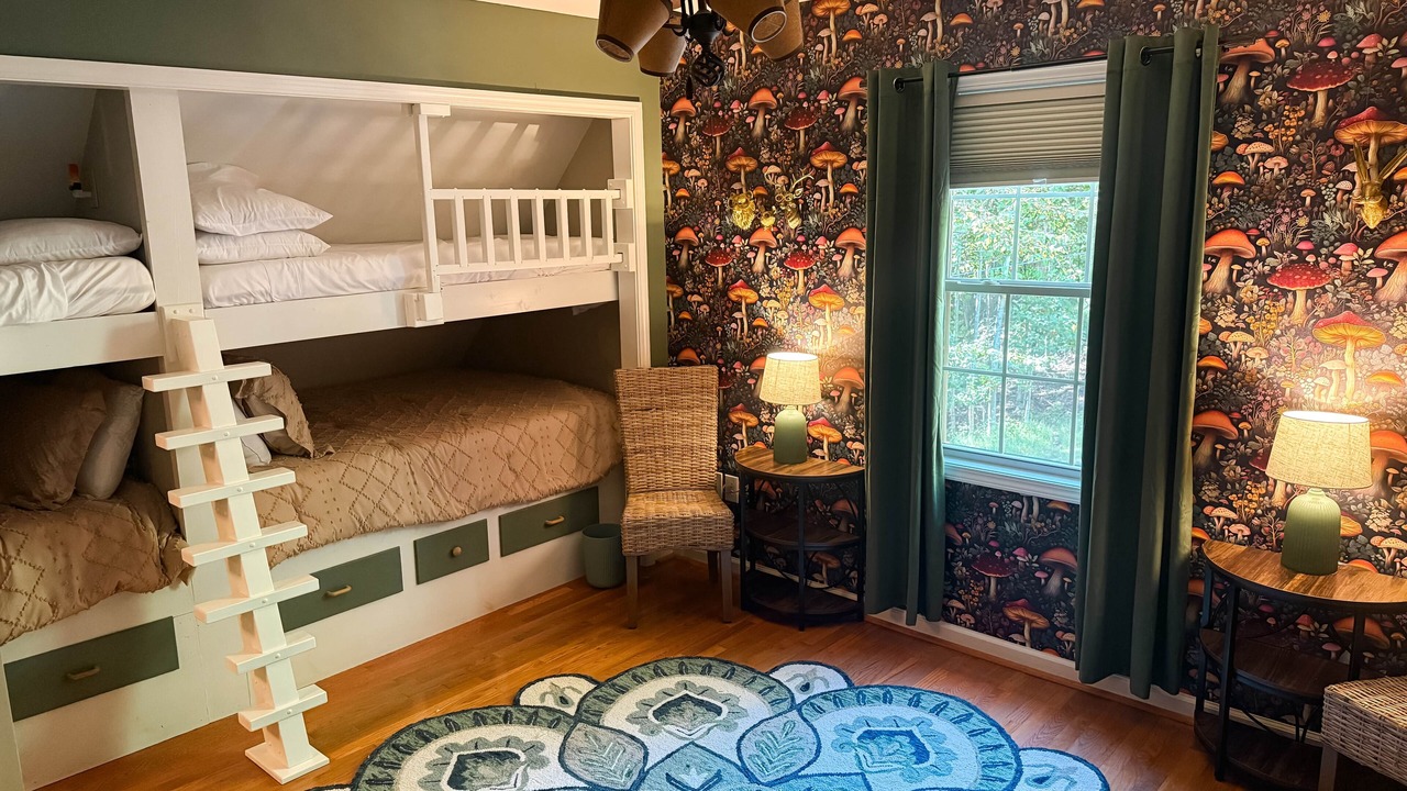 Photo of Bedroom in Lenoir