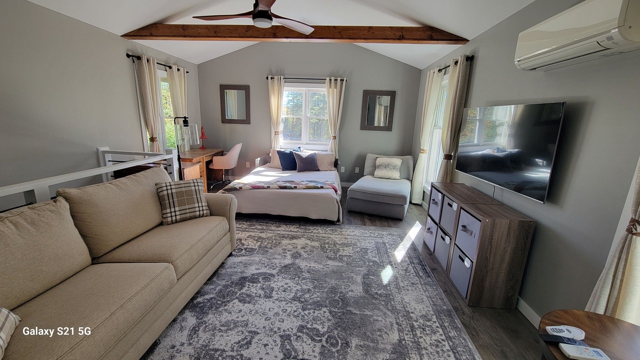 Photo of Livingroom in Pineola