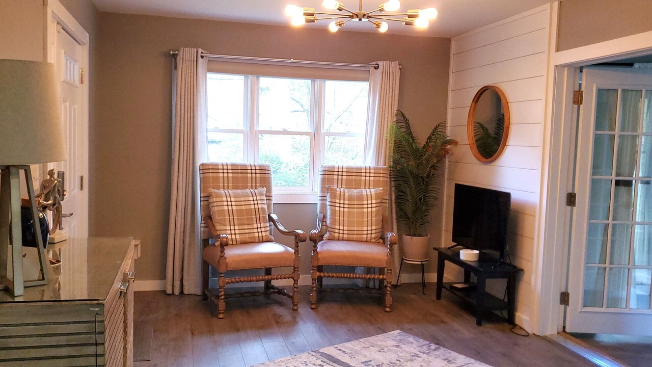 Photo of Livingroom in Pineola