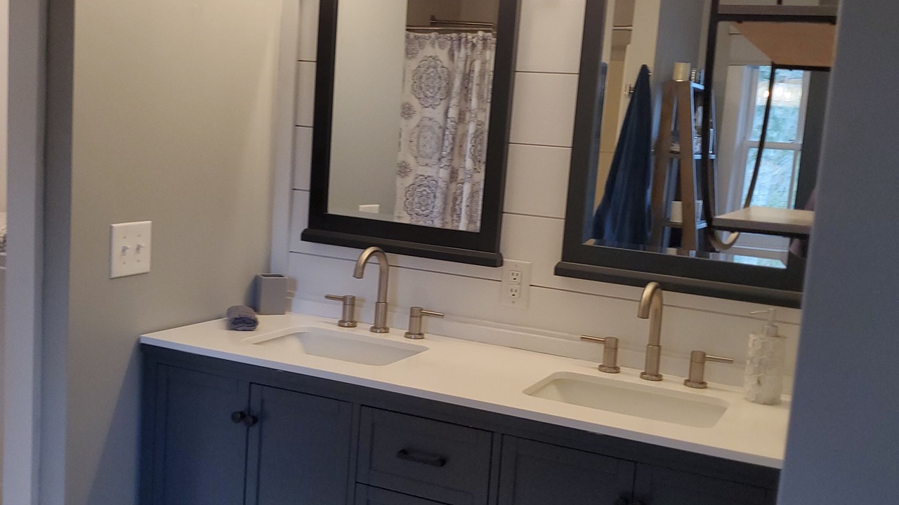 Photo of Bathroom in Pineola