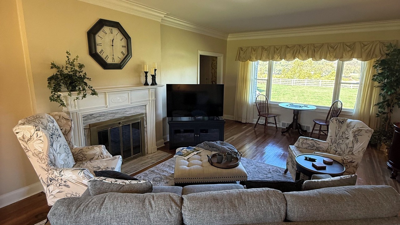 Photo of Livingroom in Carrollton