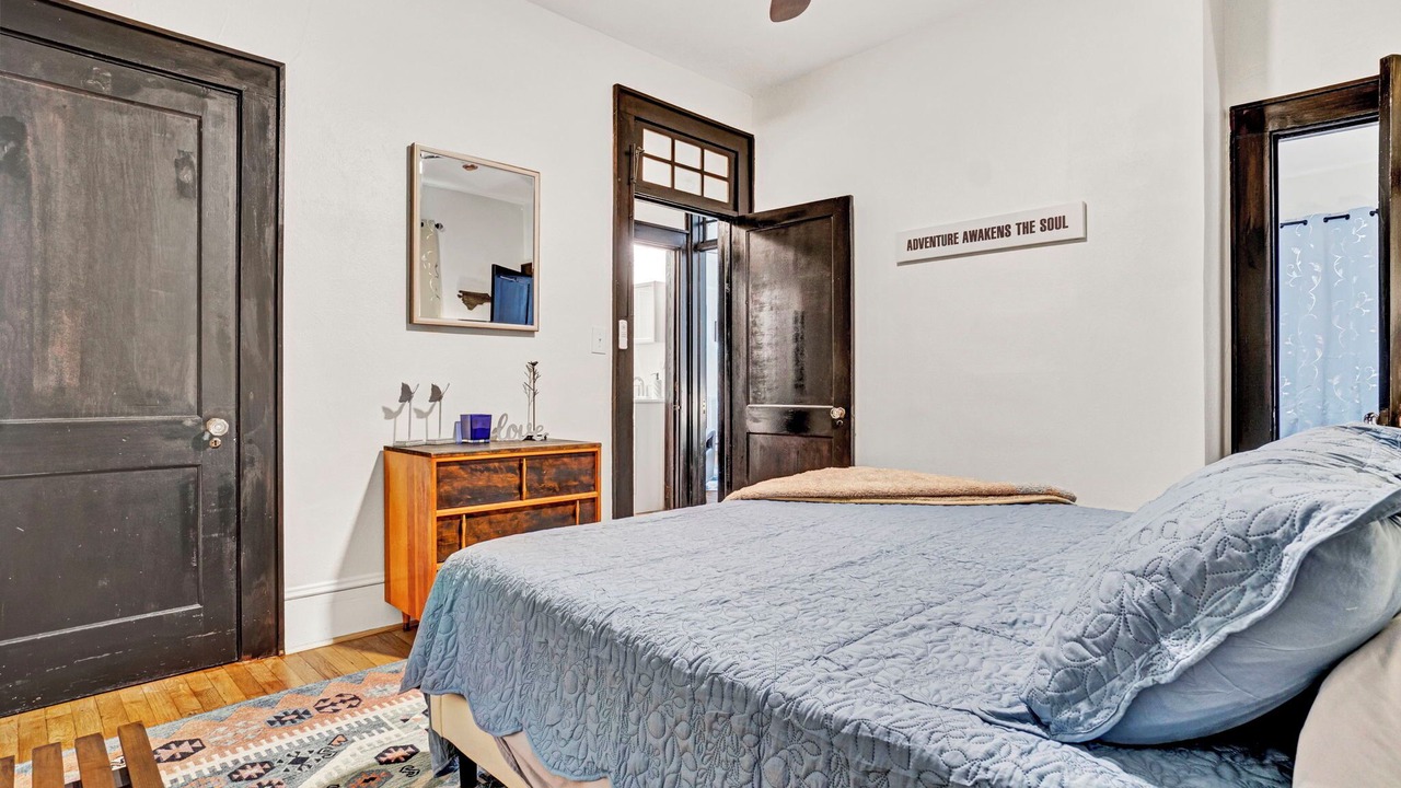 Photo of Bedroom in Hendersonville