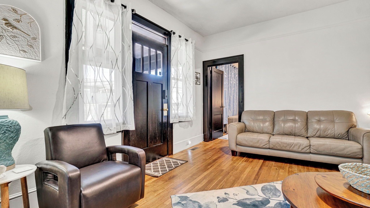 Photo of Livingroom in Hendersonville