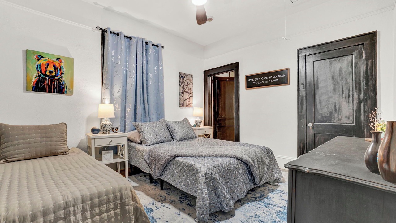 Photo of Bedroom in Hendersonville