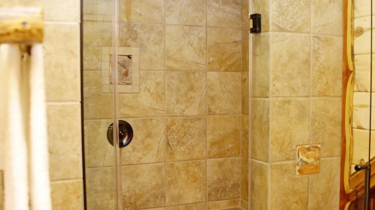 Photo of Bathroom in Henlawson