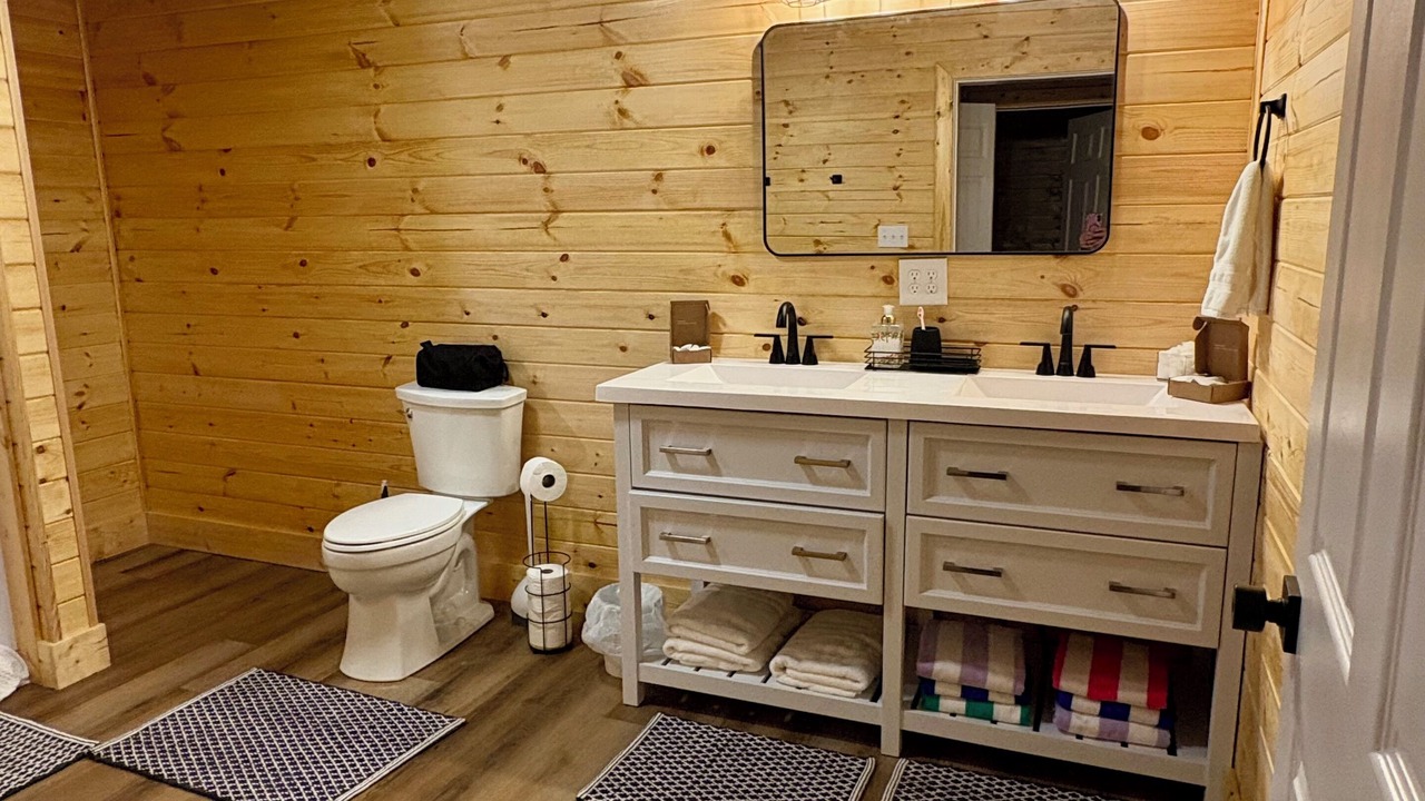 Photo of Bathroom in Campton