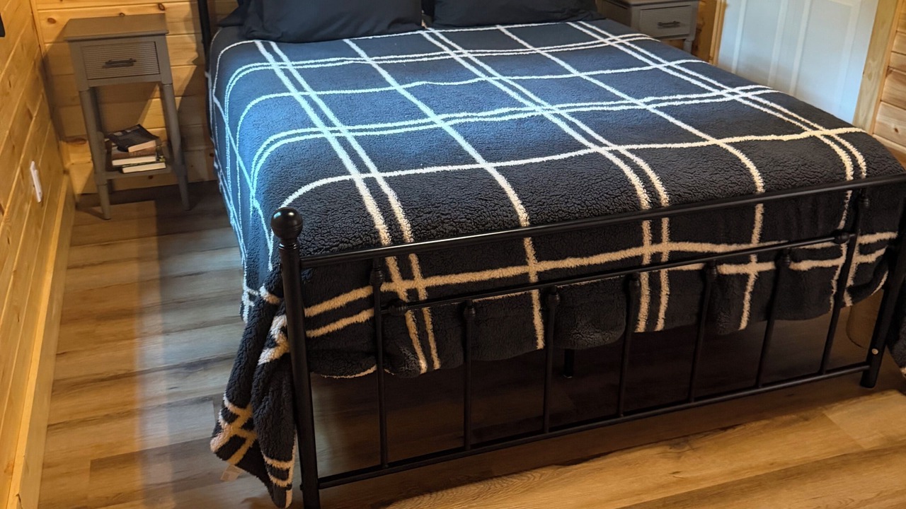 Photo of Bedroom in Campton