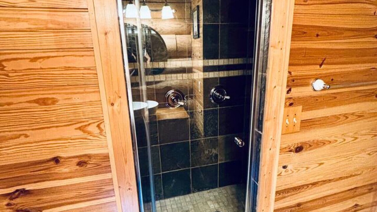 Photo of Bathroom in Saint Helens