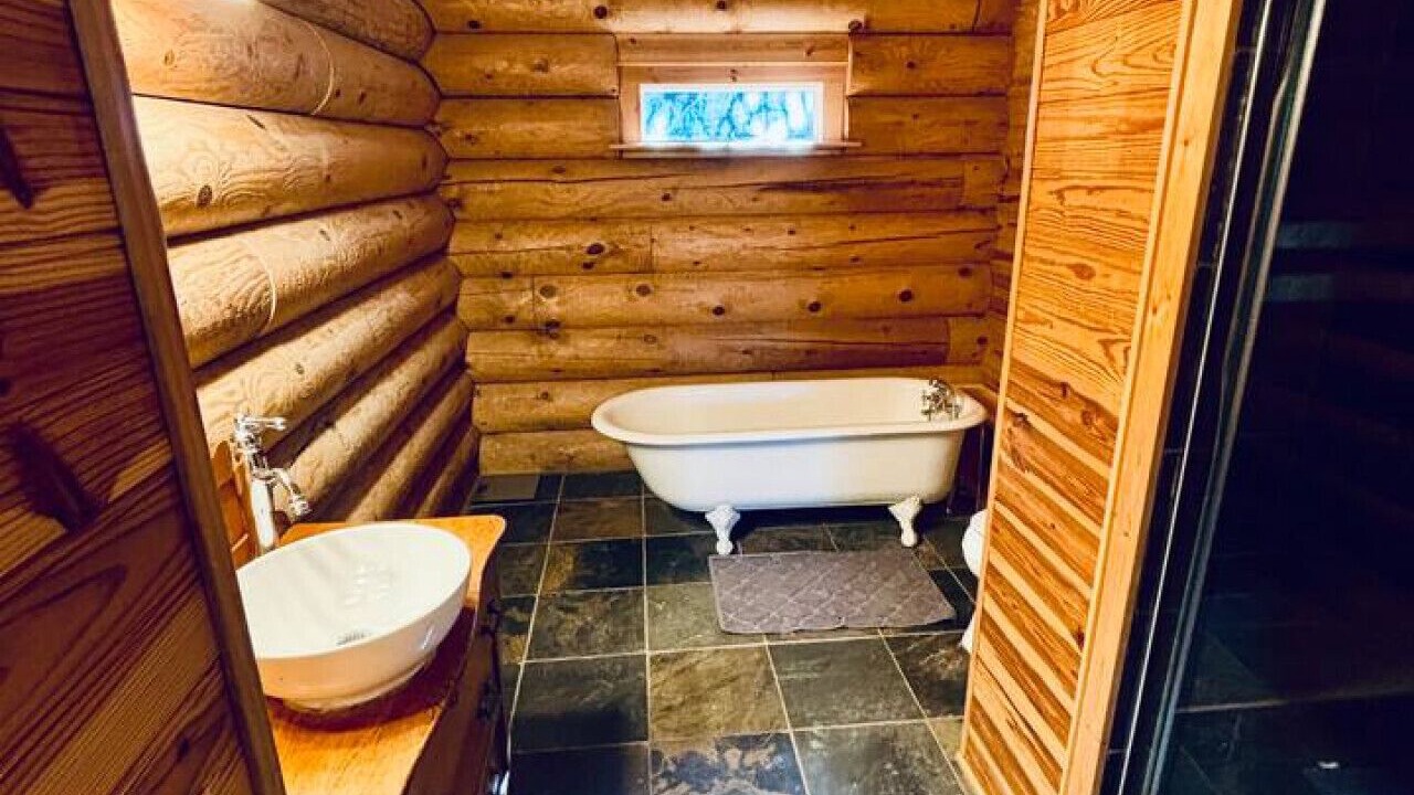 Photo of Bathroom in Saint Helens