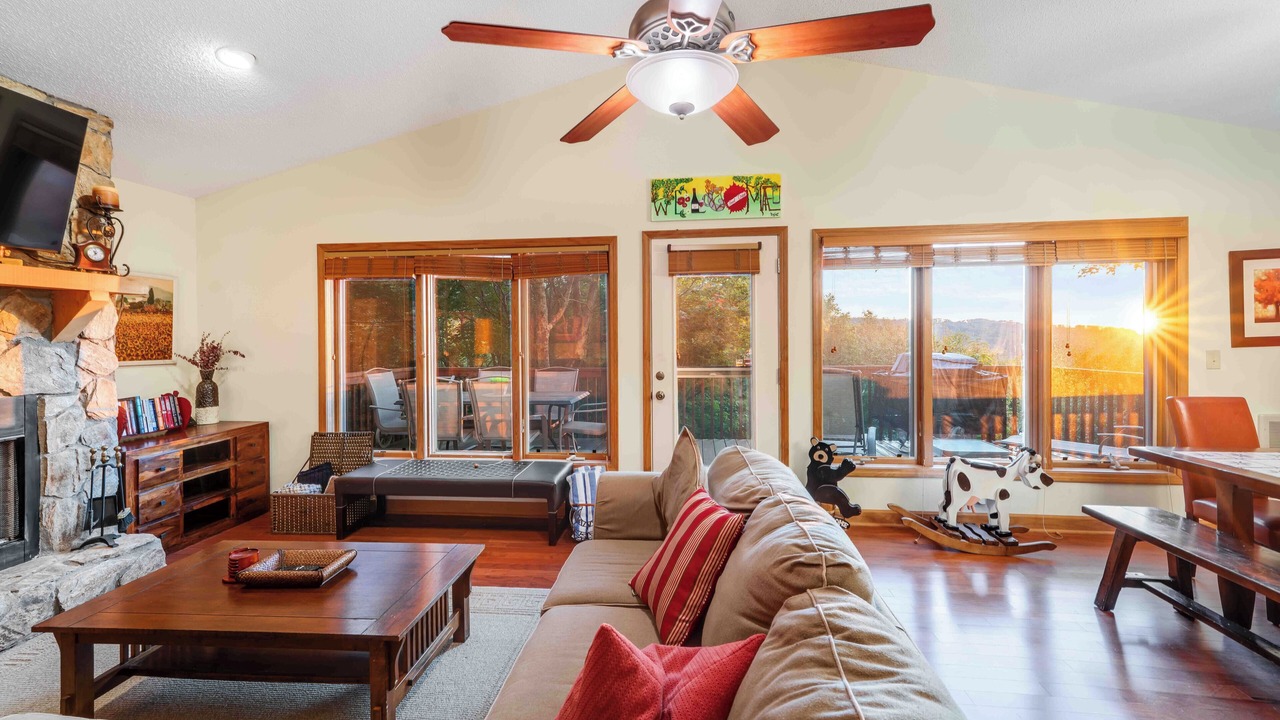 Photo of Livingroom in Beech Mountain