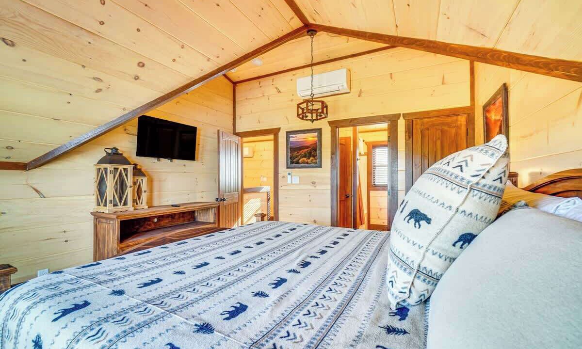 Photo of Bedroom in Sevierville