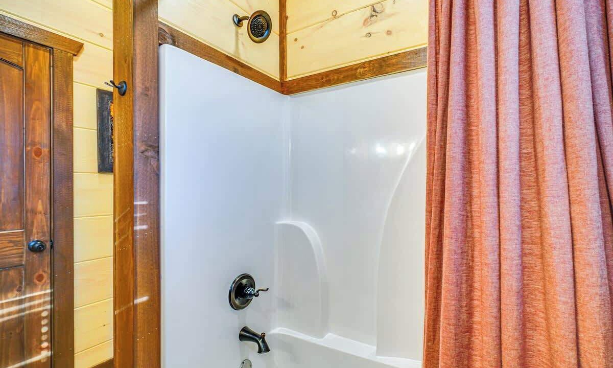 Photo of Bathroom in Sevierville