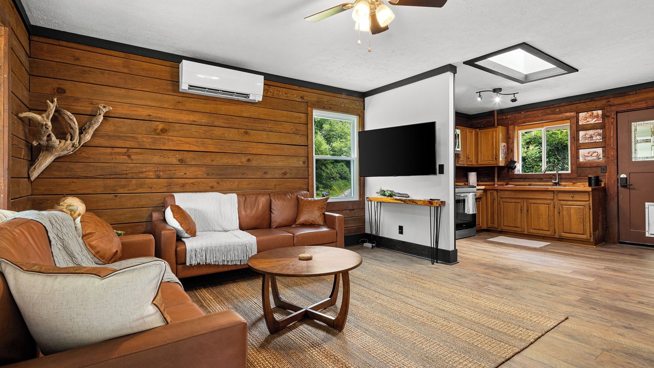 Photo of Livingroom in Clyde