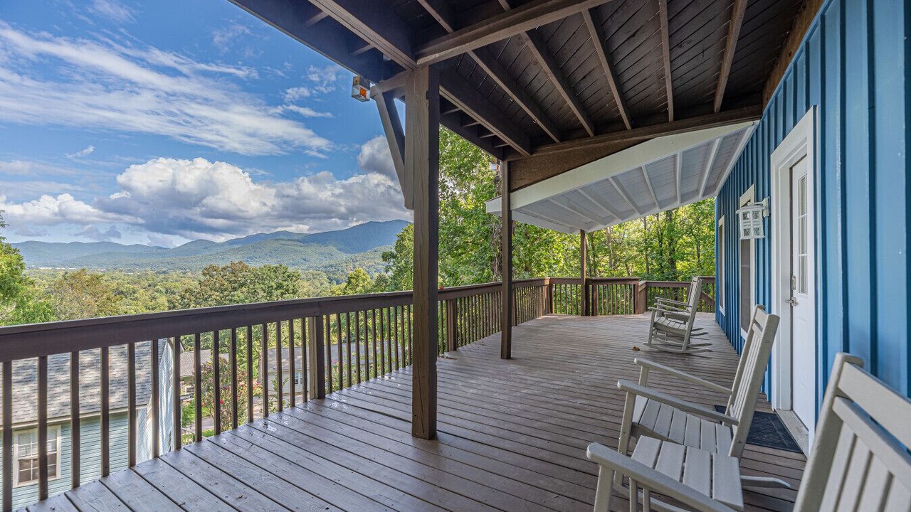 Photo of Patio Balcony in Swannanoa