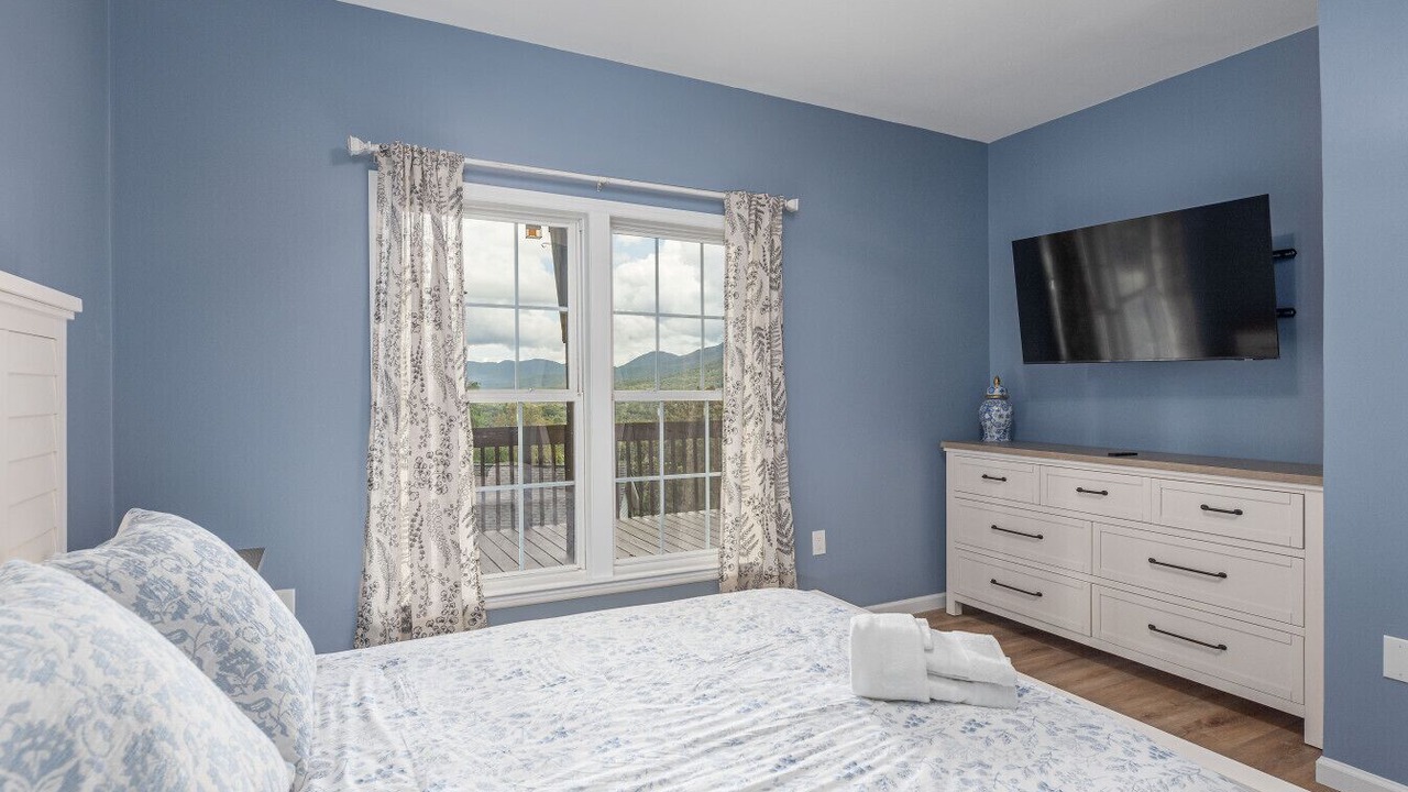 Photo of Bedroom in Swannanoa