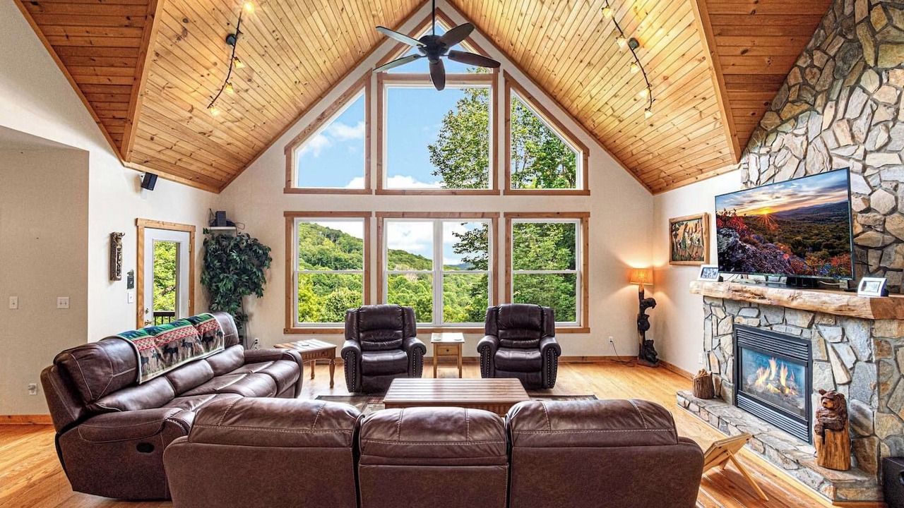 Photo of Livingroom in Boone