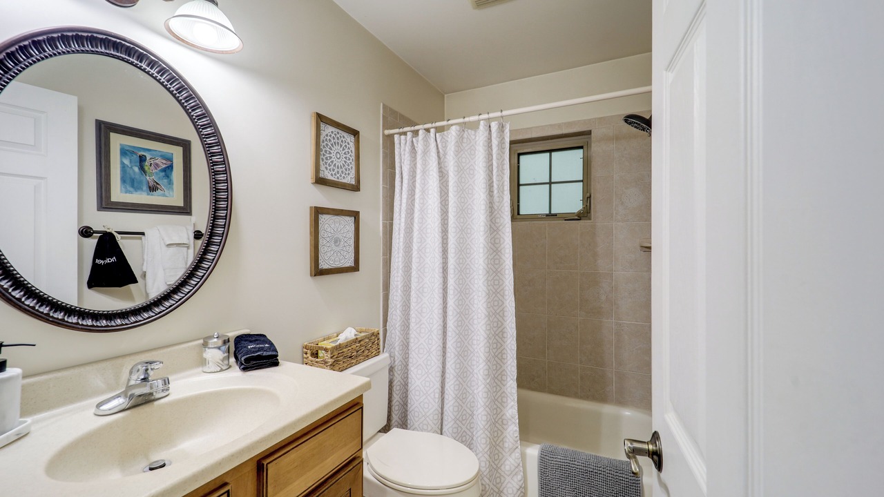 Photo of Bathroom in Newland