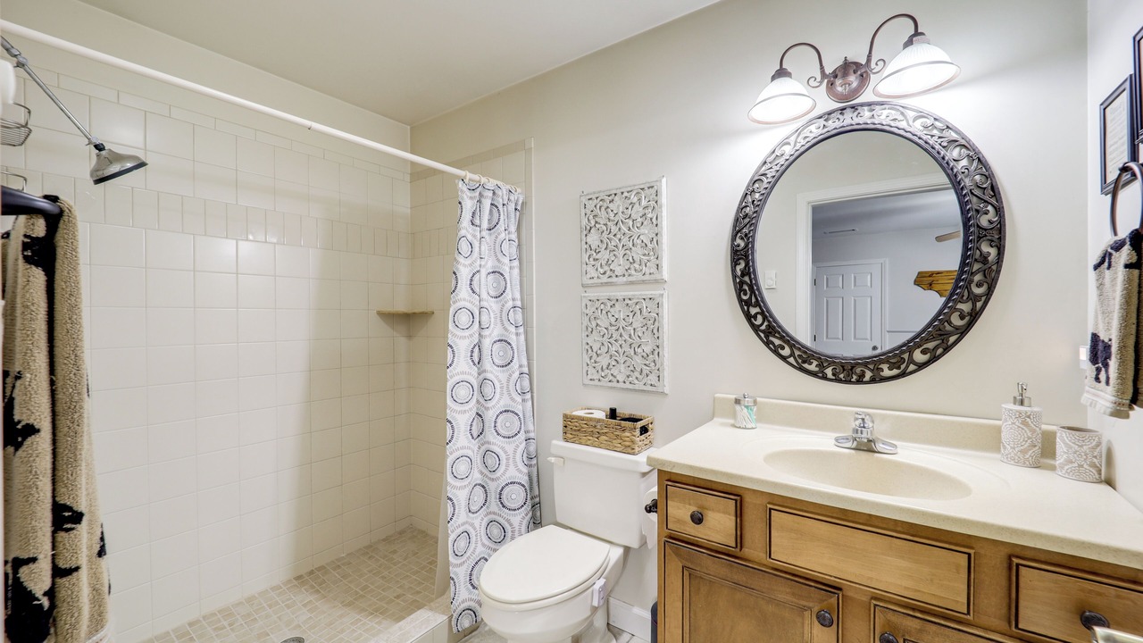 Photo of Bathroom in Newland
