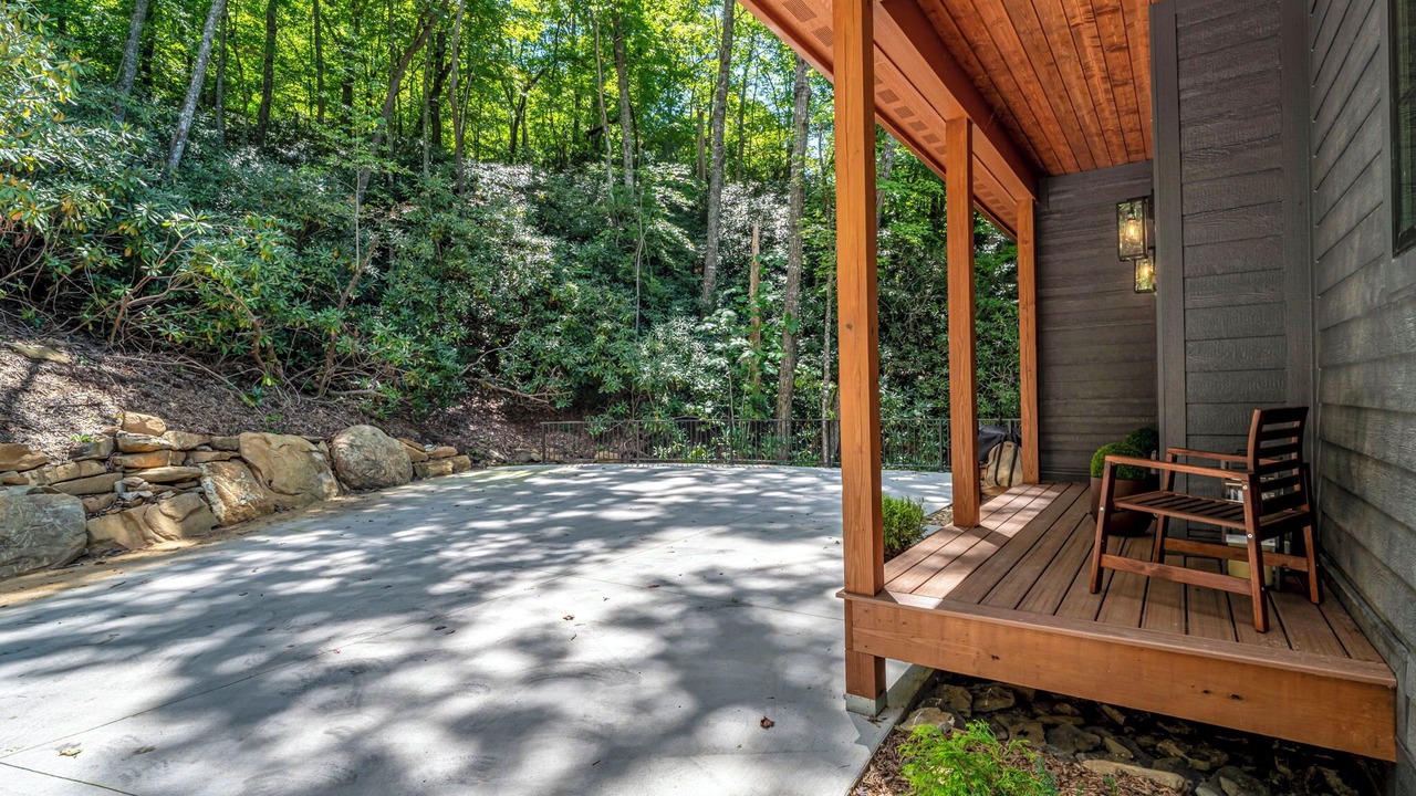 Photo of Patio Balcony in Black Mountain
